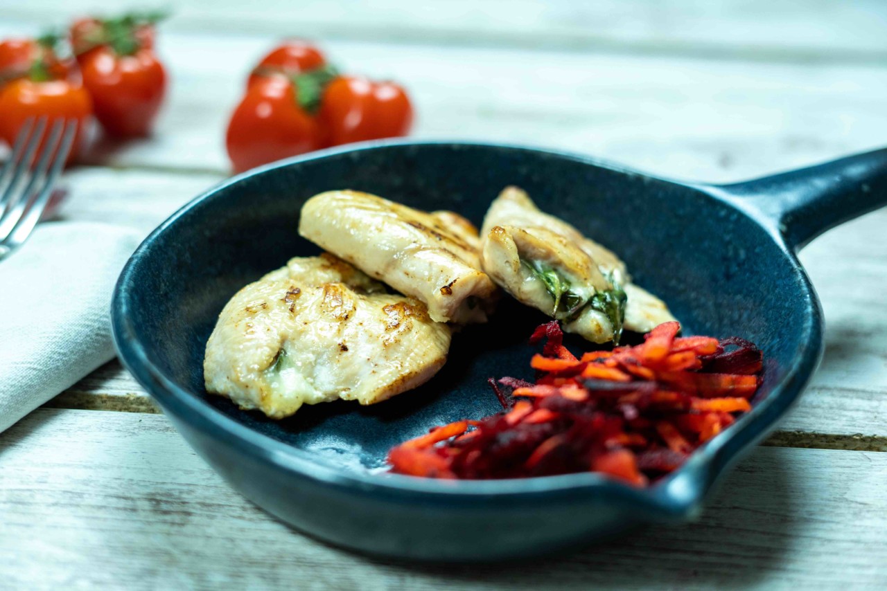 Peitos De Frango Recheados Com Mozzarella E Manjericão Mais Um Jantar